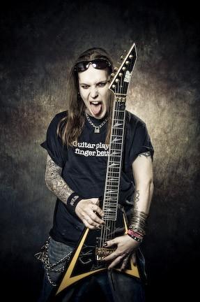 Alexi+Laiho+l_896894a1248c4f5da2759cc7e6c7